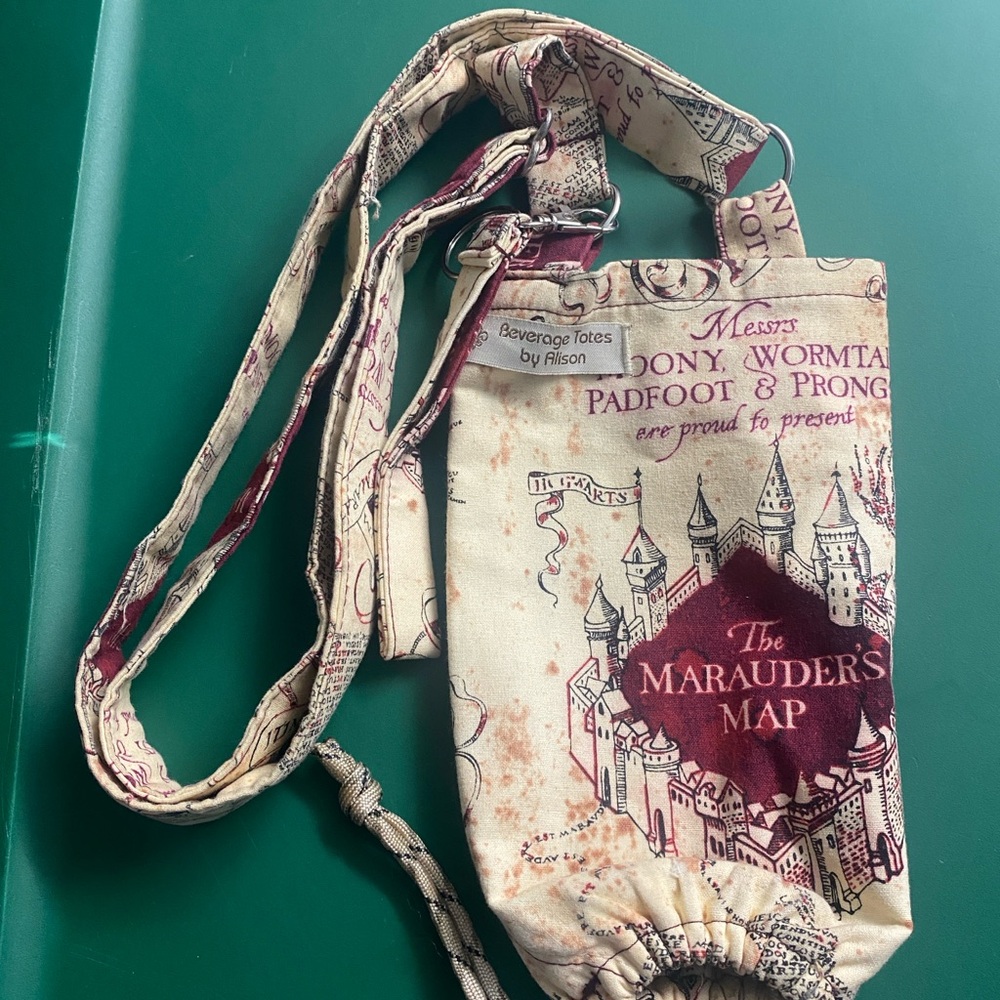 Cream and Red Harry Potter Beverage Tote.